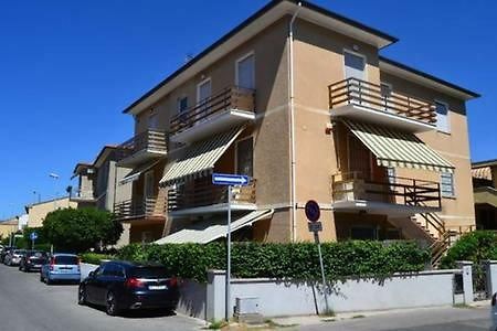 Appartamento A Cecina Mare Марина-ди-Чечина Экстерьер фото